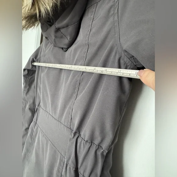 Aritzia TNA Bancroft Parka in grey - Picture 6 of 8